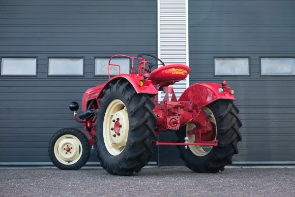Foto 1 van fotogallerij Porsche 108 Junior Diesel uit 1961