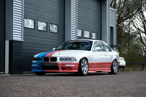 Foto 8 van fotogallerij BMW 325i Raceauto uit 1992