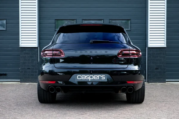 Foto 3 van fotogallerij Porsche Macan 3.6 Turbo Exclusive Powerkit uit 2017