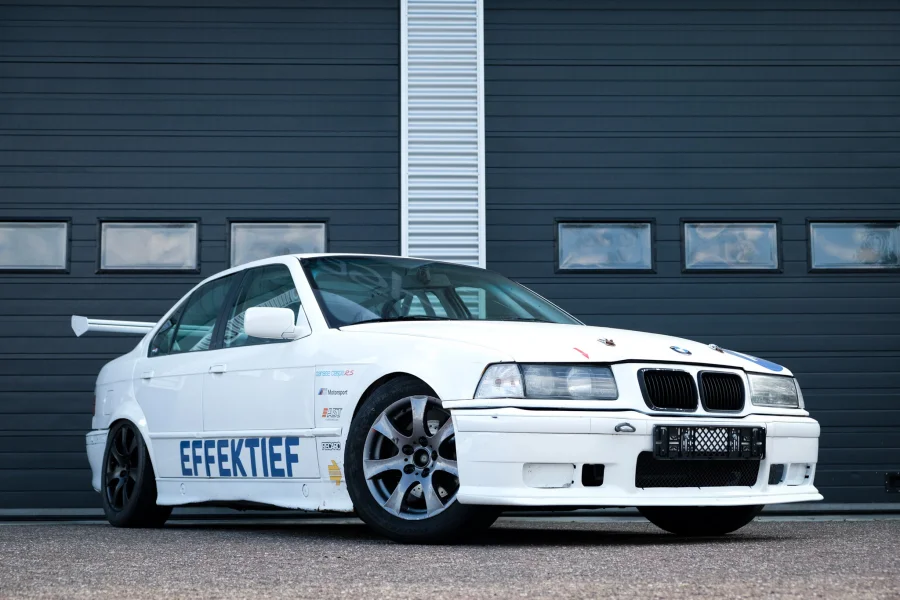 Foto 0 van fotogallerij BMW 325i Raceauto uit 1992