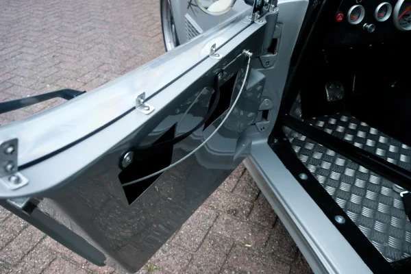 Foto 46 van fotogallerij Kellison Astra J4 6.4 V8 uit 1961