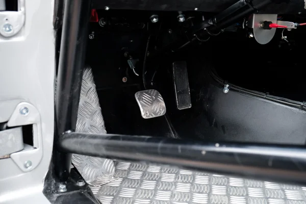 Foto 48 van fotogallerij Kellison Astra J4 6.4 V8 uit 1961