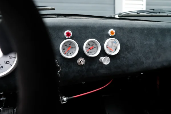 Foto 67 van fotogallerij Kellison Astra J4 6.4 V8 uit 1961