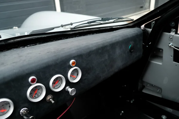 Foto 70 van fotogallerij Kellison Astra J4 6.4 V8 uit 1961