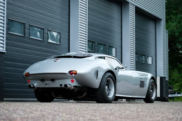 Foto 9 van fotogallerij Kellison Astra J4 6.4 V8 uit 1961