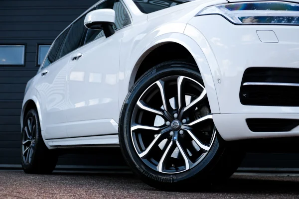 Foto 2 van fotogallerij Volvo XC90 T8 Polestar Engineered uit 2016