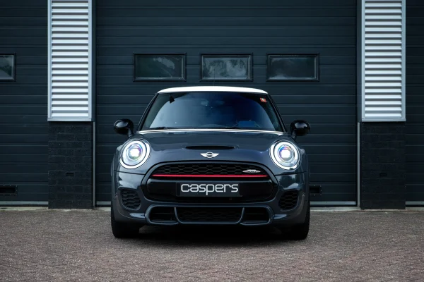 Foto 2 van fotogallerij MINI Cooper 2.0 John Cooper Works uit 2015