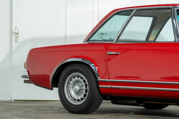 Foto 25 van fotogallerij Mercedes-Benz 280SL uit 1968