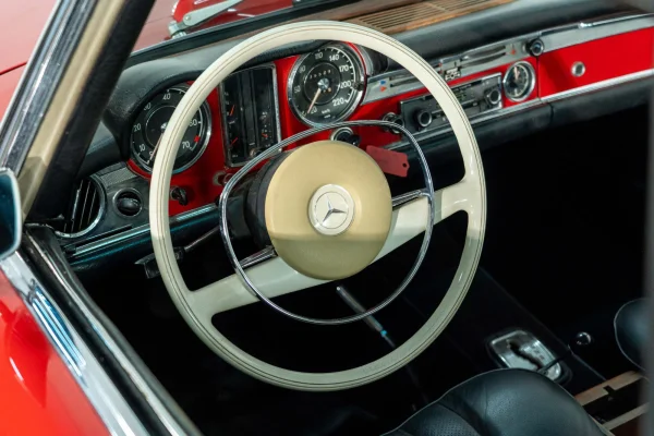 Foto 40 van fotogallerij Mercedes-Benz 280SL uit 1968