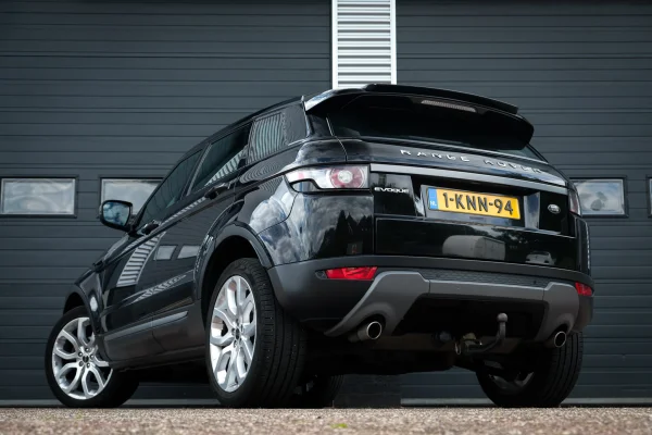 Foto 1 van fotogallerij Land Rover Range Rover Evoque 2.2 TD4 4WD Pure uit 2013