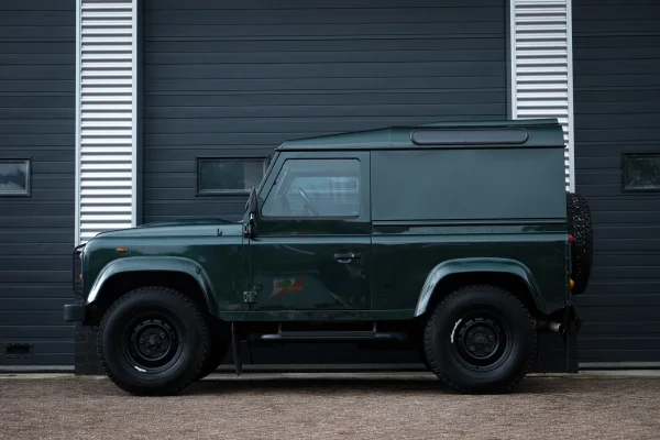 Foto 4 van fotogallerij Land Rover Defender 90 TD4 uit 2010