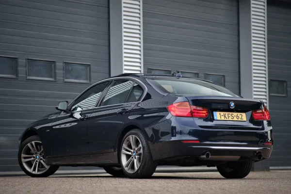 Foto 1 van fotogallerij BMW 335i Sedan uit 2013