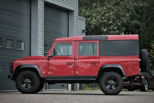 Foto 4 van fotogallerij Land Rover Defender 110 SW uit 2008