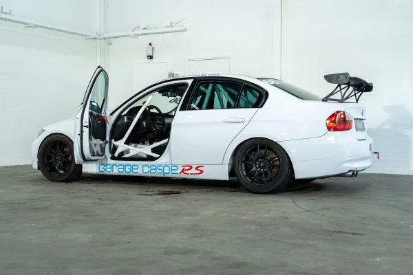 Foto 10 van fotogallerij BMW E90 330i Cup pakket uit 2006