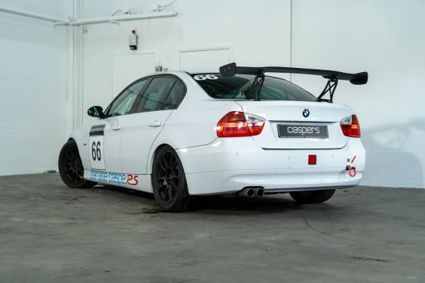 Foto 2 van fotogallerij BMW E90 330i Cup pakket uit 2006