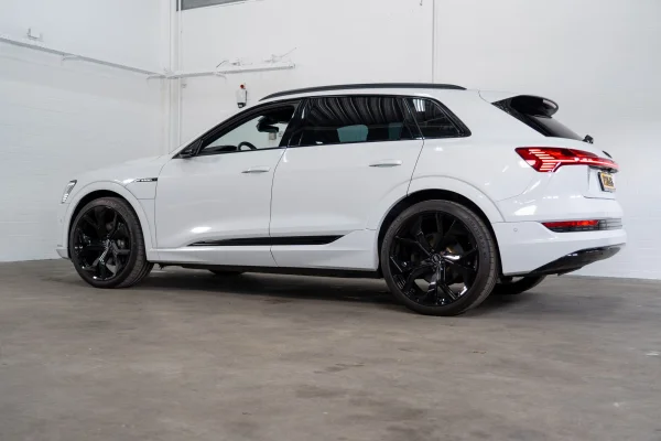 Foto 7 van fotogallerij Audi E-Tron 55 Quattro S-Line Pro Line Plus uit 2019