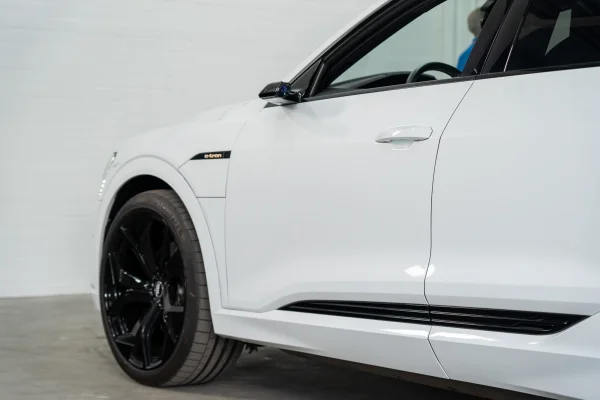 Foto 11 van fotogallerij Audi E-Tron 55 Quattro S-Line Pro Line Plus uit 2019