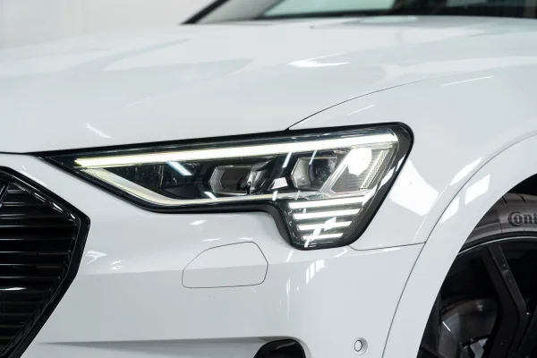 Foto 13 van fotogallerij Audi E-Tron 55 Quattro S-Line Pro Line Plus uit 2019