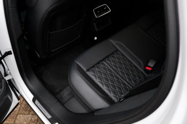 Foto 43 van fotogallerij Audi E-Tron 55 Quattro S-Line Pro Line Plus uit 2019