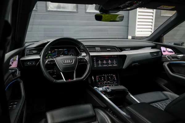 Foto 33 van fotogallerij Audi E-Tron 55 Quattro S-Line Pro Line Plus uit 2019