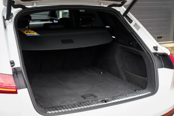 Foto 48 van fotogallerij Audi E-Tron 55 Quattro S-Line Pro Line Plus uit 2019