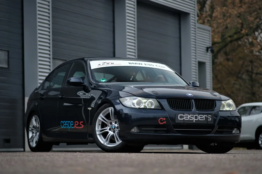 Foto 0 van fotogallerij BMW E90 330i endurance racer uit 2005