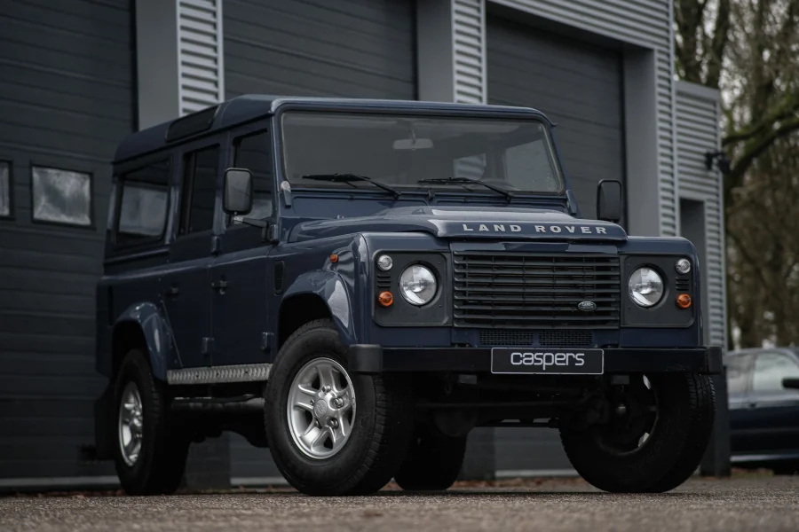 Foto 0 van fotogallerij Land Rover Defender 110 SW 7 persoons uit 2011
