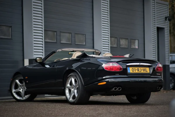 Foto 1 van fotogallerij Jaguar XKR 4.2 V8 Convertible uit 2005