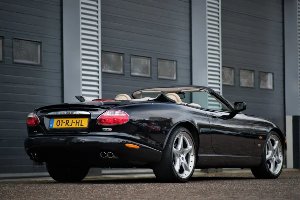 Foto 3 van fotogallerij Jaguar XKR 4.2 V8 Convertible uit 2005