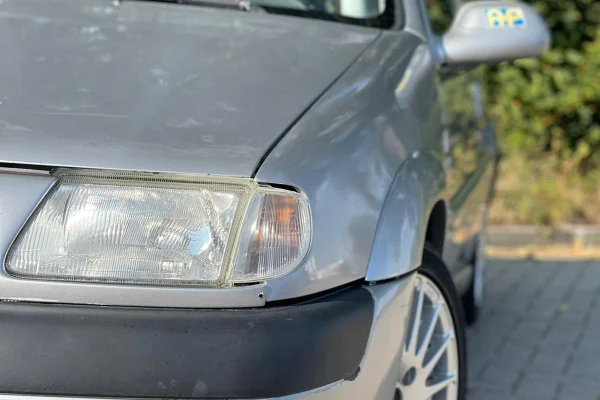 Foto 1 van fotogallerij Citroën Saxo 1.6i VTS 16v 3d uit 1996