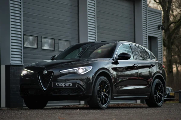 Foto 3 van fotogallerij Alfa Romeo Stelvio 2.0 T AWD Q4 Super uit 2018