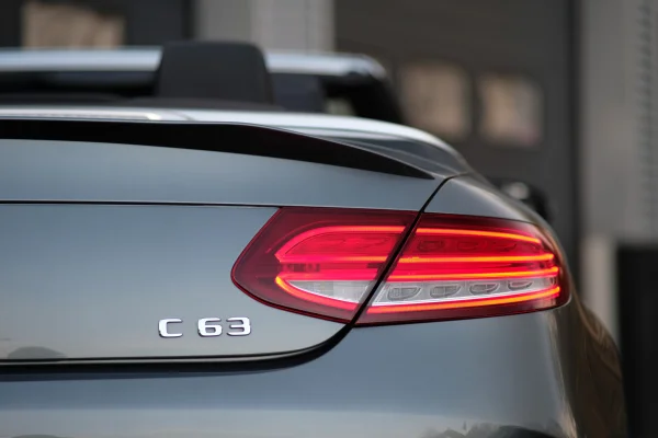 Foto 112 van fotogallerij Mercedes-Benz C63 AMG Cabrio uit 2018
