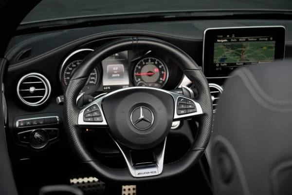 Foto 97 van fotogallerij Mercedes-Benz C63 AMG Cabrio uit 2018