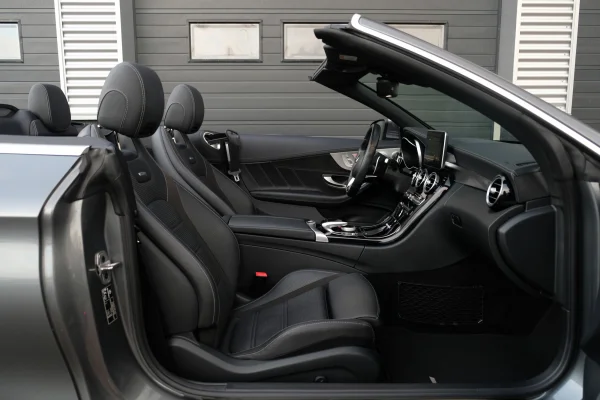 Foto 90 van fotogallerij Mercedes-Benz C63 AMG Cabrio uit 2018