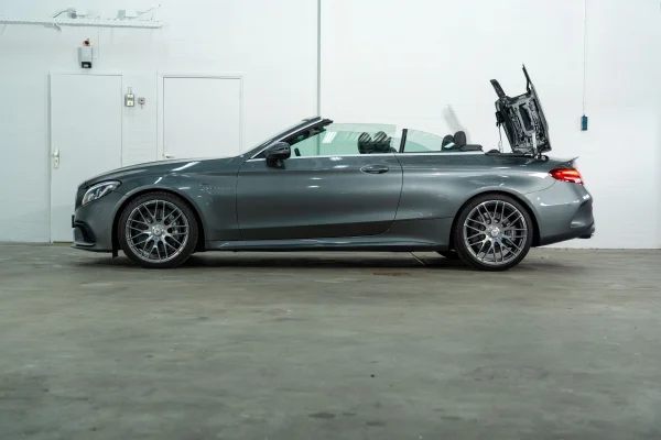 Foto 15 van fotogallerij Mercedes-Benz C63 AMG Cabrio uit 2018