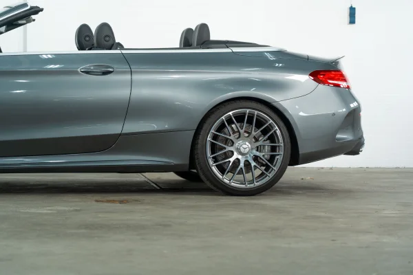 Foto 10 van fotogallerij Mercedes-Benz C63 AMG Cabrio uit 2018