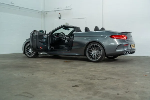 Foto 16 van fotogallerij Mercedes-Benz C63 AMG Cabrio uit 2018
