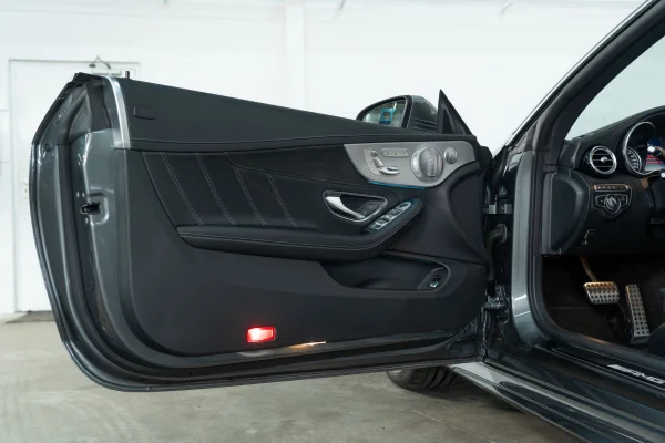 Foto 44 van fotogallerij Mercedes-Benz C63 AMG Cabrio uit 2018