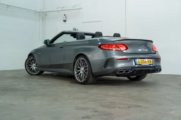 Foto 20 van fotogallerij Mercedes-Benz C63 AMG Cabrio uit 2018