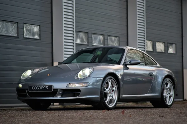 Foto 3 van fotogallerij Porsche 911 3.8 Carrera 4S Youngtimer uit 2005
