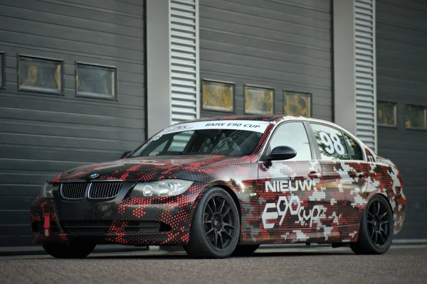 Foto 4 van fotogallerij BMW E90 330i Cup Racer uit 2022