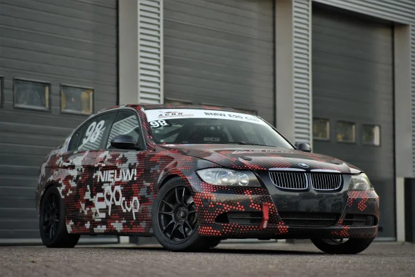 Foto 1 van fotogallerij BMW E90 330i Cup Racer uit 2022