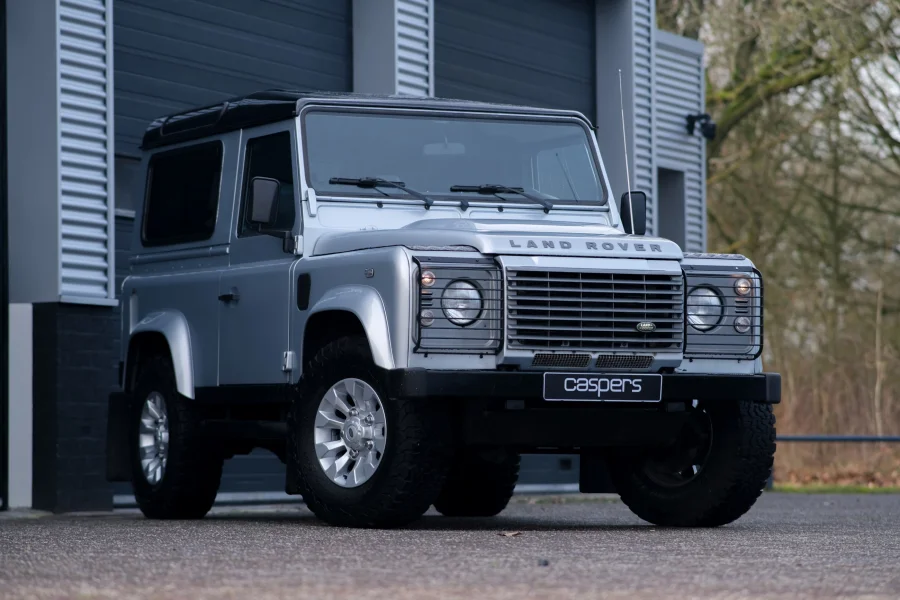 Foto 0 van fotogallerij Land Rover Defender 90 SE 2.4 TD4 Youngtimer Grijskenteken uit 2007