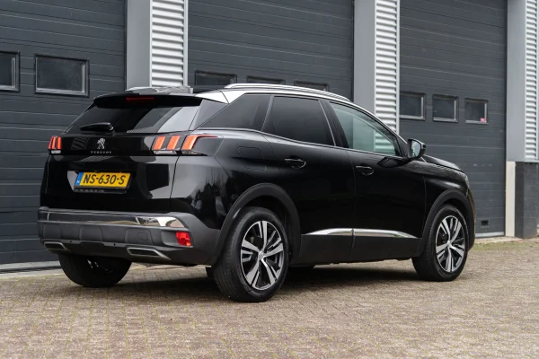 Foto 3 van fotogallerij Peugeot 3008 1.2 Puretech Allure uit 2017