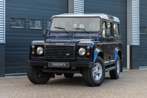 Foto 4 van fotogallerij Land Rover Defender 110 TD5 9 persoons uit 2003