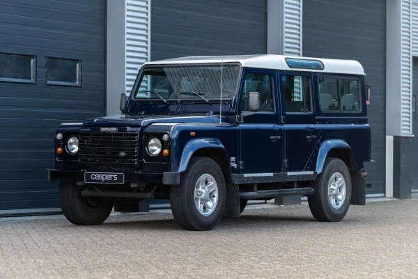 Foto 2 van fotogallerij Land Rover Defender 110 TD5 9 persoons uit 2003