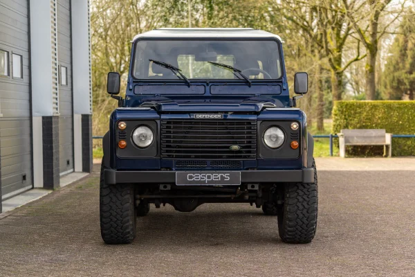 Foto 4 van fotogallerij Land Rover Defender 90 TD5 Grijskenteken uit 2002