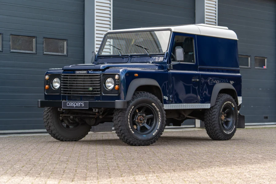 Foto 0 van fotogallerij Land Rover Defender 90 TD5 Grijskenteken uit 2002
