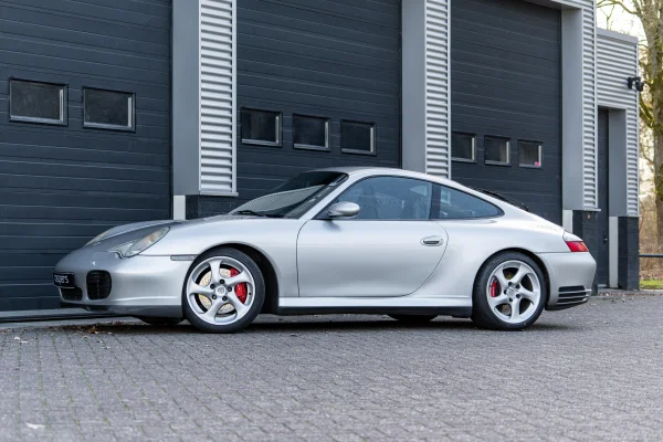 Foto 3 van fotogallerij Porsche 911 996 3.6 Carrera 4S uit 2002