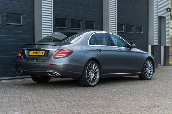 Foto 1 van fotogallerij Mercedes-Benz E-klasse 220 d Ambition uit 2016